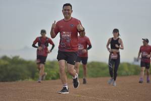 BIB: 0176
                            <button type="button" onclick="openModal(5132736)" class="btn btn-primary btn-sm float-right btn-popup" data-toggle="modal" data-target=".modal-high-quality">
                        <i class="fas fa-shopping-cart"></i> Add to Cart
                    </button>
                                            <button type="button" onclick="isThisMe(5132736, true)" class="btn btn-success btn-sm float-right btn-popup btn-isme hidden" data-toggle="tooltip" data-placement="bottom" title="นี่คือรูปของคุณใช่ไหม คลิกที่นี่เพื่อเอาเข้าอัลบั้ม">
                        <i class="fas fa-plus"></i> Add to album
                    </button>
                    <button type="button" onclick="isThisMe(5132736, false)" class="btn btn-warning btn-sm float-right btn-popup btn-isnotme hidden">
                        <i class="fas fa-ban"></i> Remove from album
                    </button>